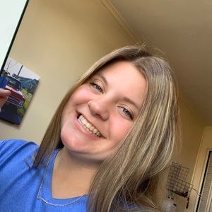 Meet your Posher, Carly